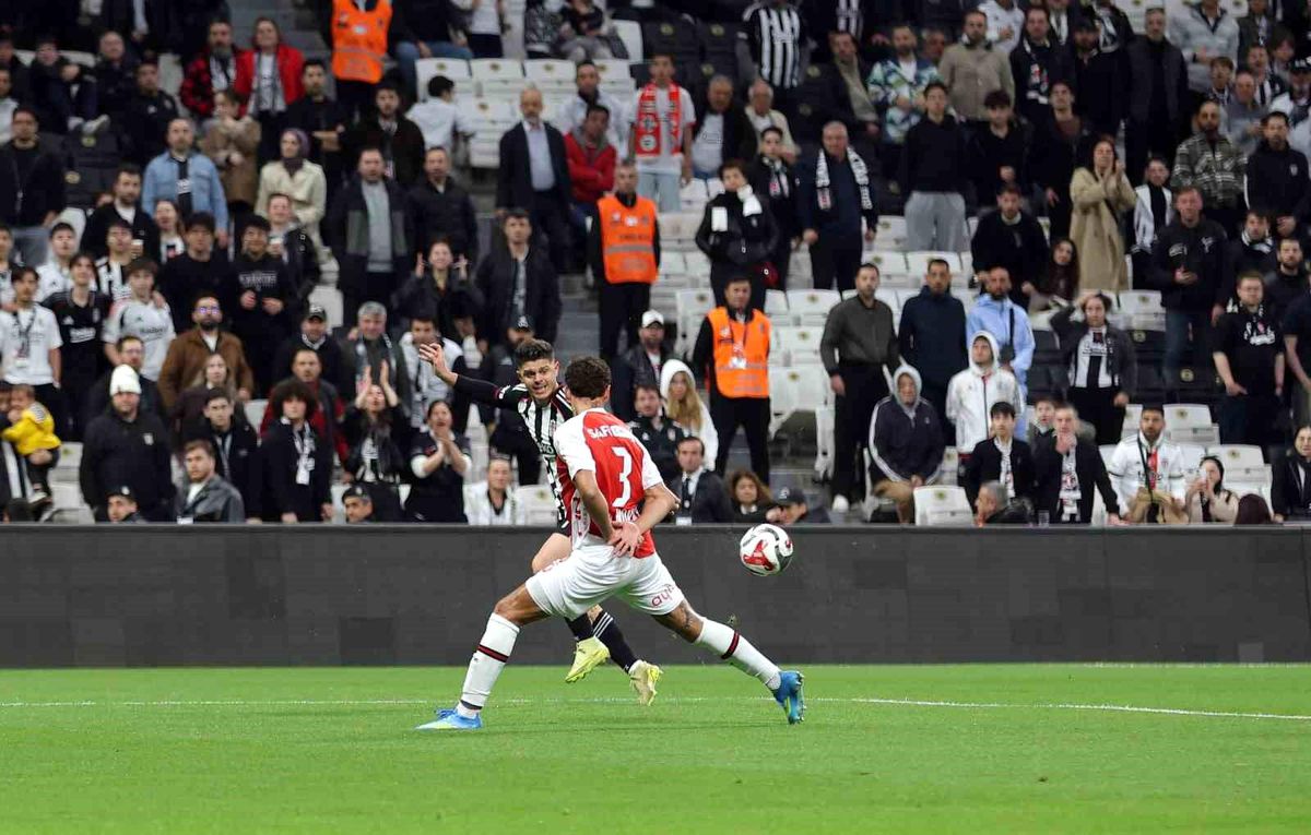 Trendyol Süper Lig: Beşiktaş: 0 Fatih Karagümrük: 0 (Maç devam ediyor)
