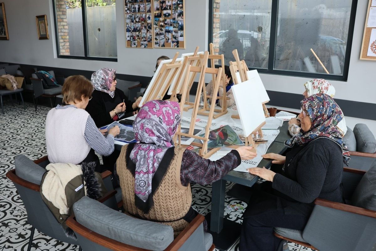 Ümraniye Belediyesi'nden yaşlı bireylere destek: 'Aktif Yaş-Al' projesi hayata geçirildi