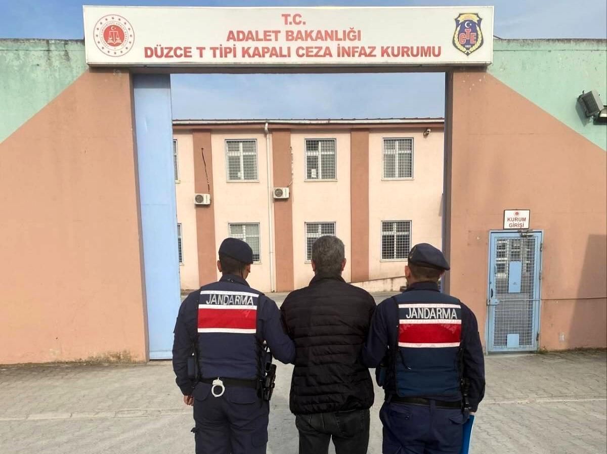 Aranan 39 kişi yakalandı, 20'si tutuklandı