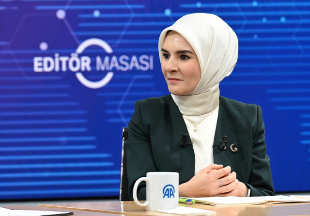 bakan goktas tarih verdi sosya 4d235674f0 7958 2 m