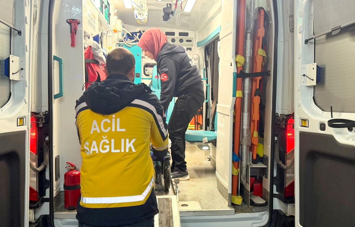Devrilen motosikletin sürücüsü ağır yaralandı