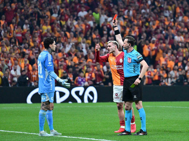 fenerbahcede derbi sonrasi ort e7003e31f7 2156 2 m