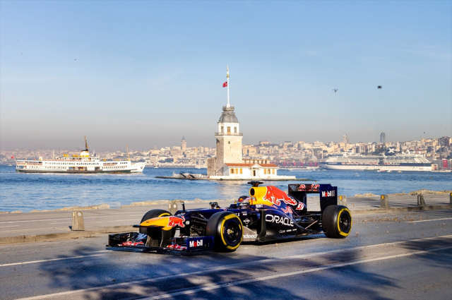 istanbulda formula 1 aracini s 1c13cd8f0e 1868 1 m