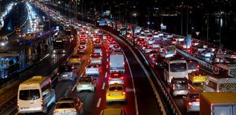 İstanbul'da trafik var mı? SON DAKİKA! 28 Nisan Salı hangi ilçelerde trafik var, hangi yollar kapalı?