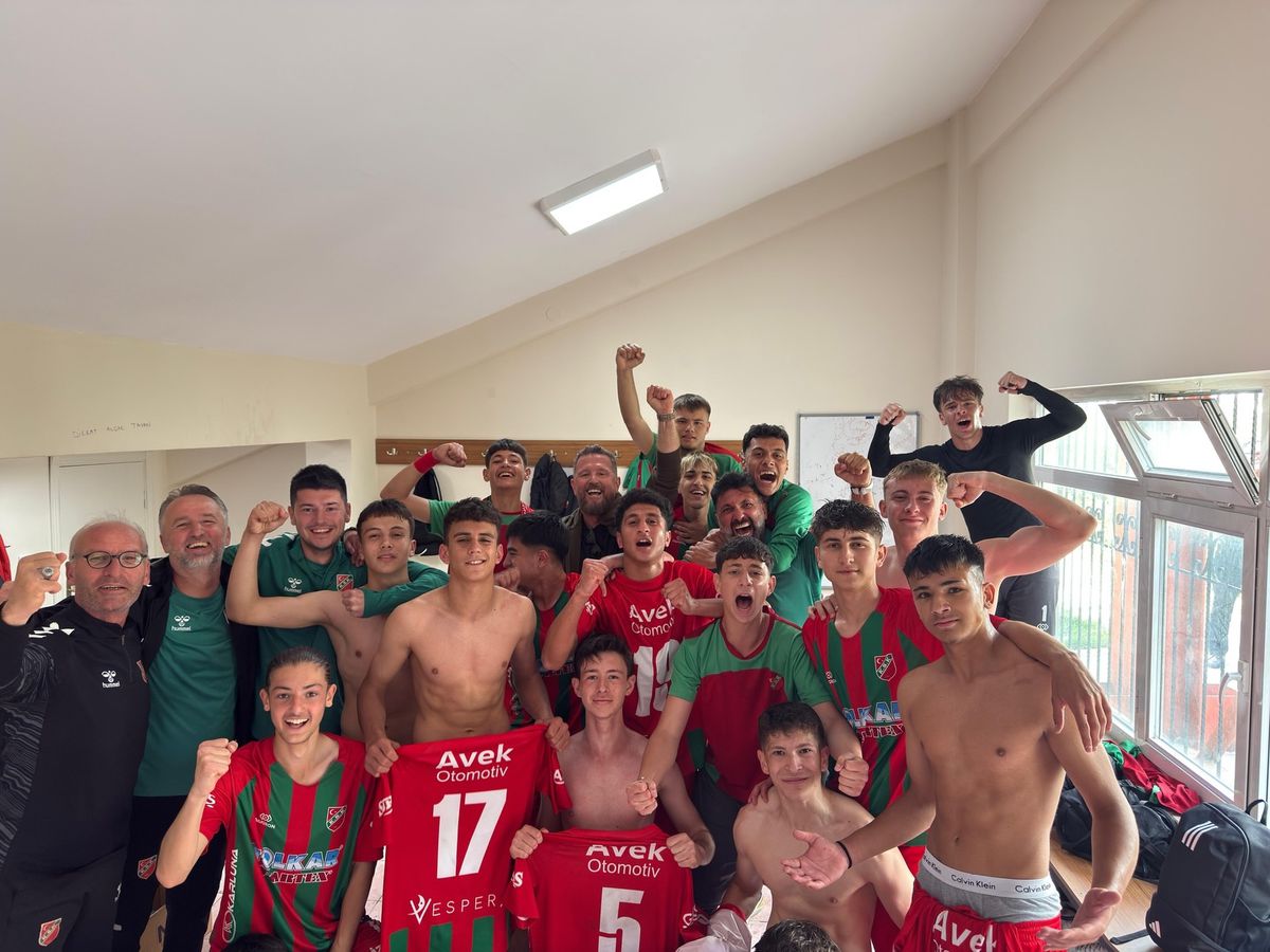 Karşıyaka U16 Takımı Gençlerbirliği'ni Eleyerek Son 8'e Kaldı