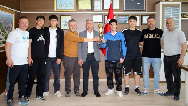 Köşk Belediye Doğanspor Hentbol Takımı Türkiye Şampiyonası’na hazır