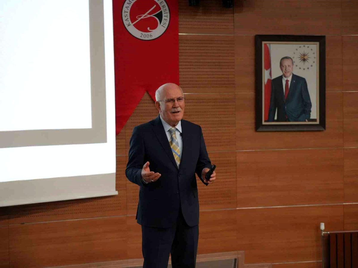 Prof. Dr. Ekrem Savaş: "Avrupalılar, Müslümanlardan tercüme etmiş oldukları kitaplara kendi isimlerini yaz...