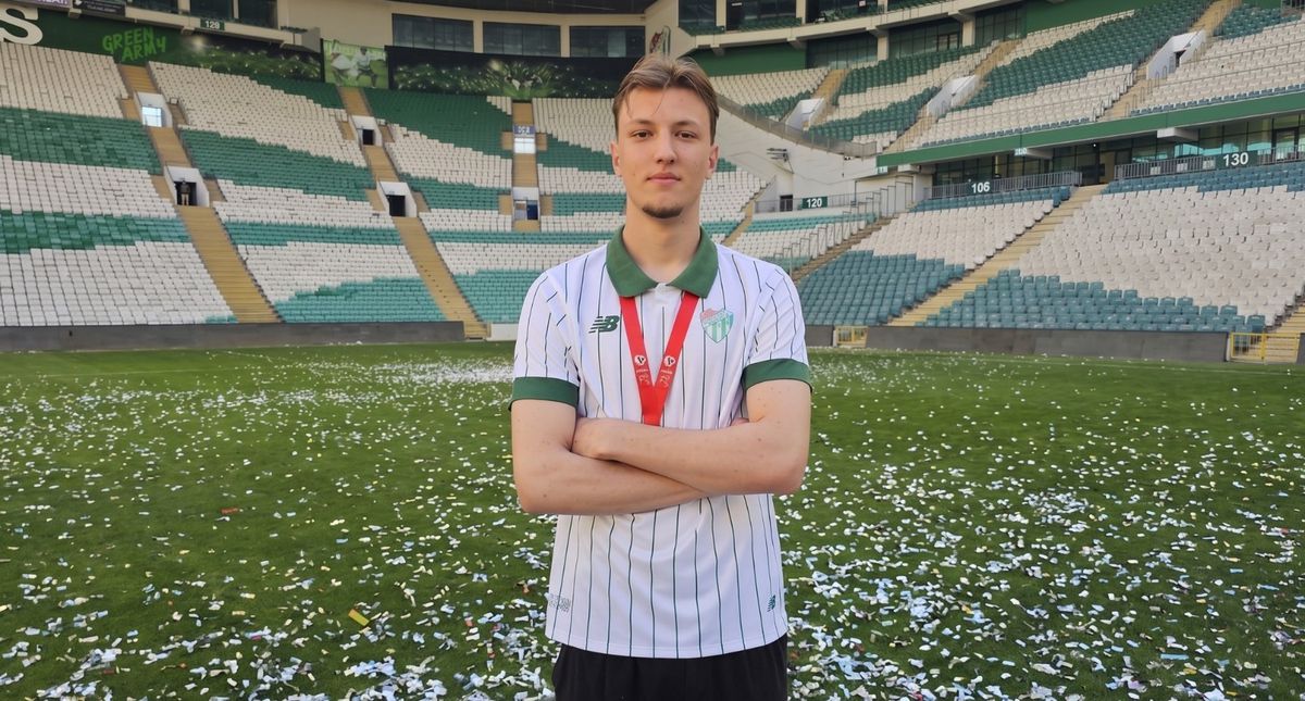 Şampiyon Bursaspor'un genç file bekçisinin en büyük hayali A Milli Takım