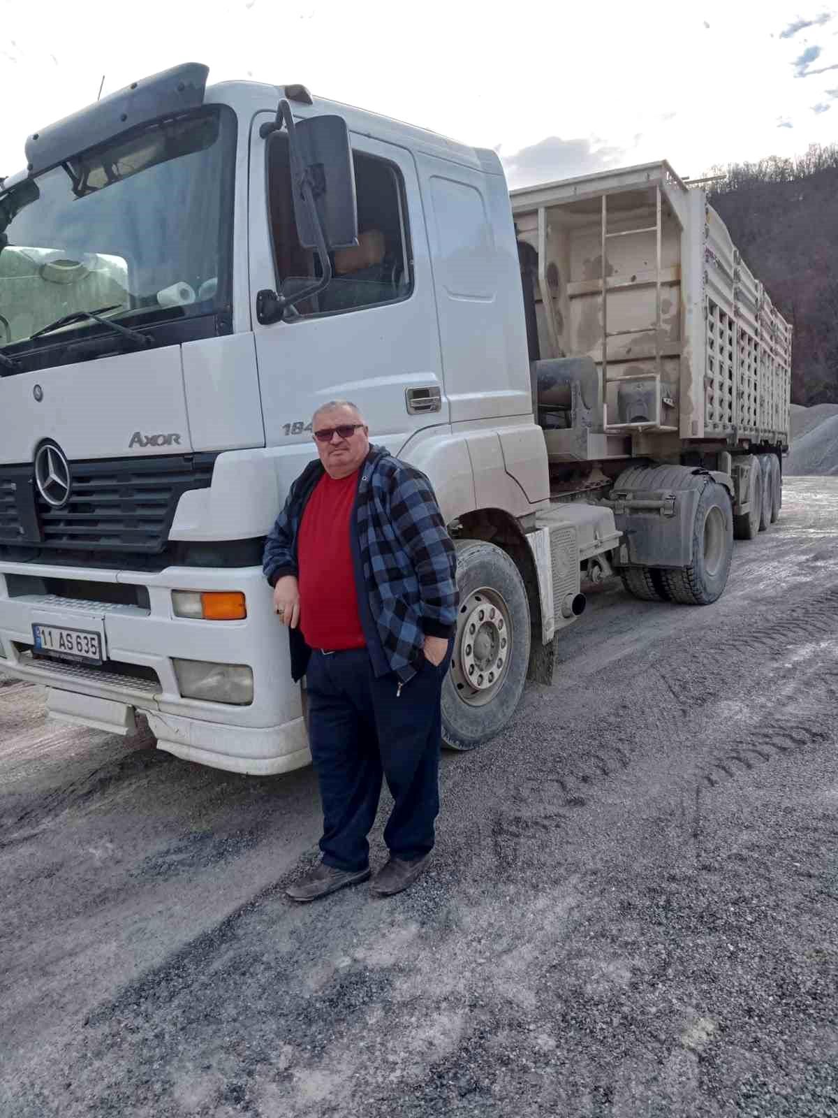Samsun'da iş kazası: Kamyonun altında kalan işçi hayatını kaybetti