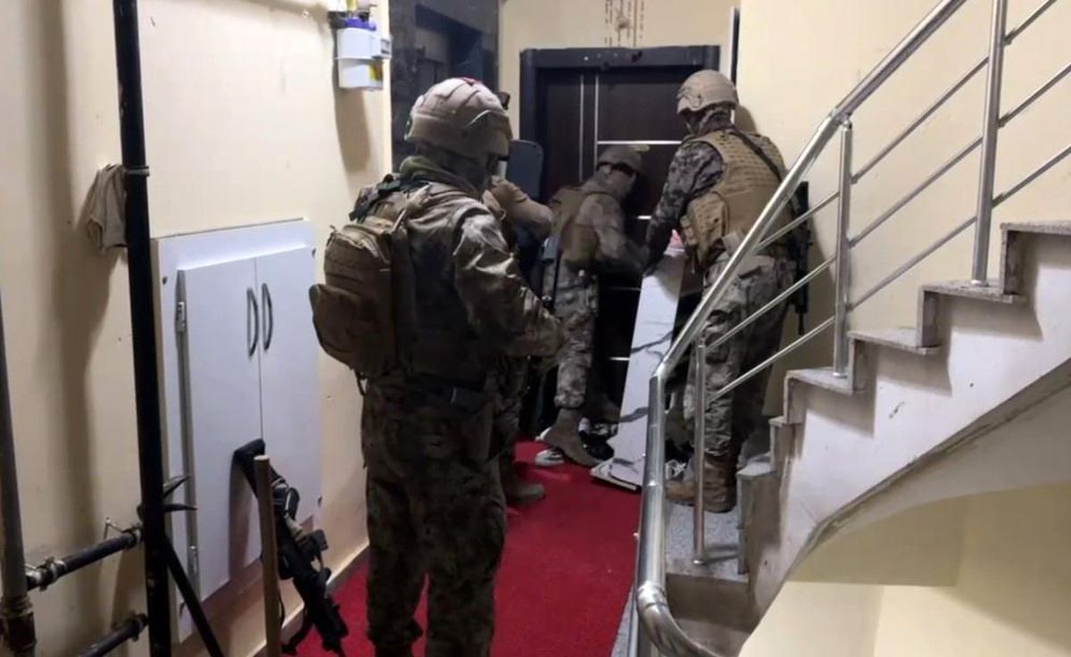 Tefecilere şafak operasyonu: Evden servet çıktı