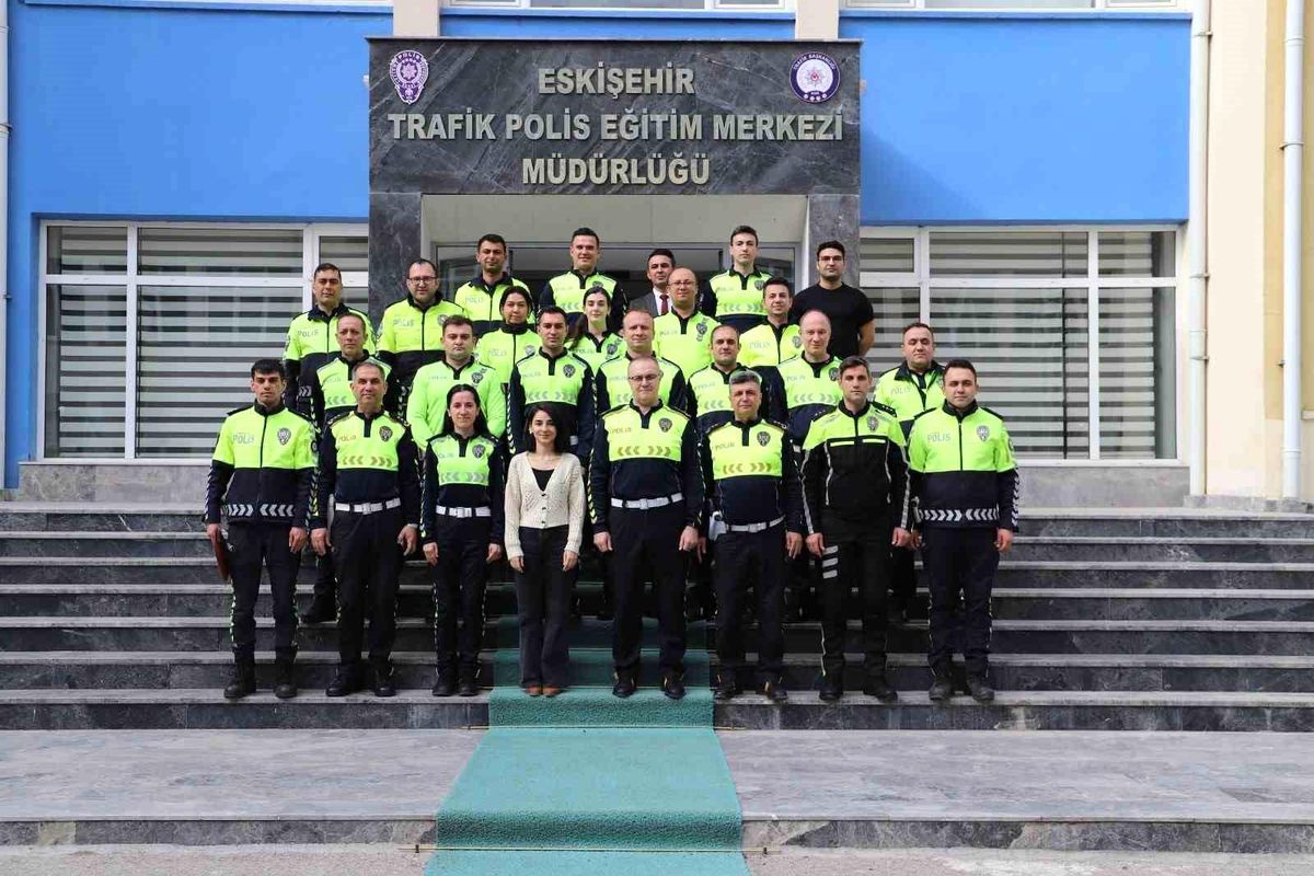 Trafik Polis Eğitim Merkezi personeline yapay zekâ eğitimi