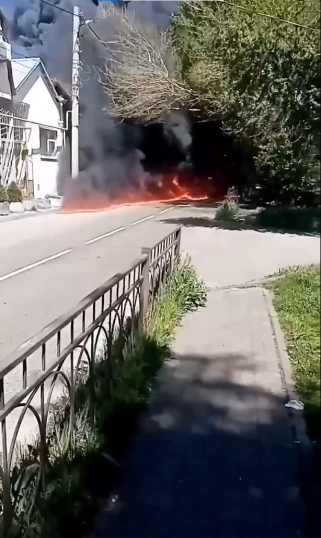 ukraynanin vurdugu petrol rafi 19788767 4920 9 m