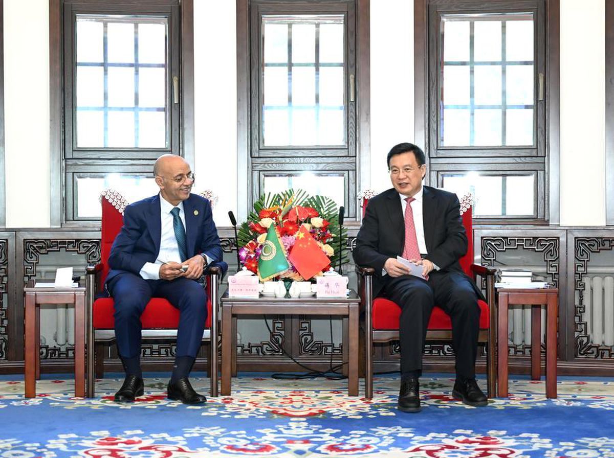 Xinhua Başkanı, Arap Birliği Beijing Temsilciliği Başkanı ile Görüştü