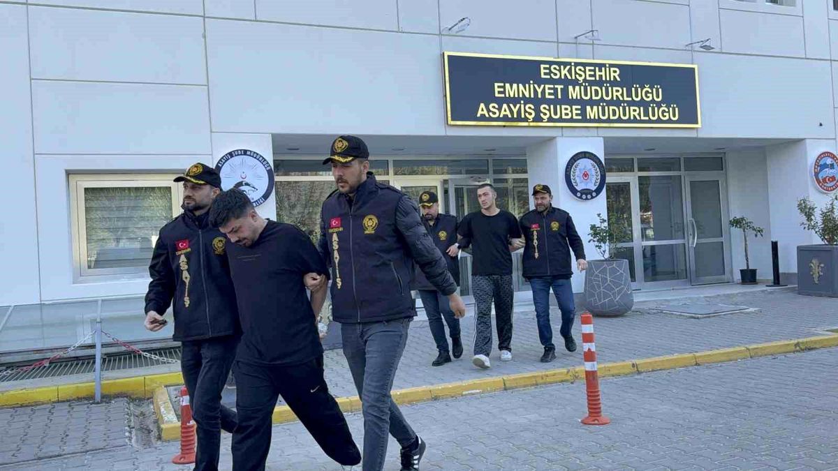 1 kişinin öldüğü ve 1 kişinin de yaralandığı olayla ilgili yakalanan 3 şüpheli adliyeye sevk edildi