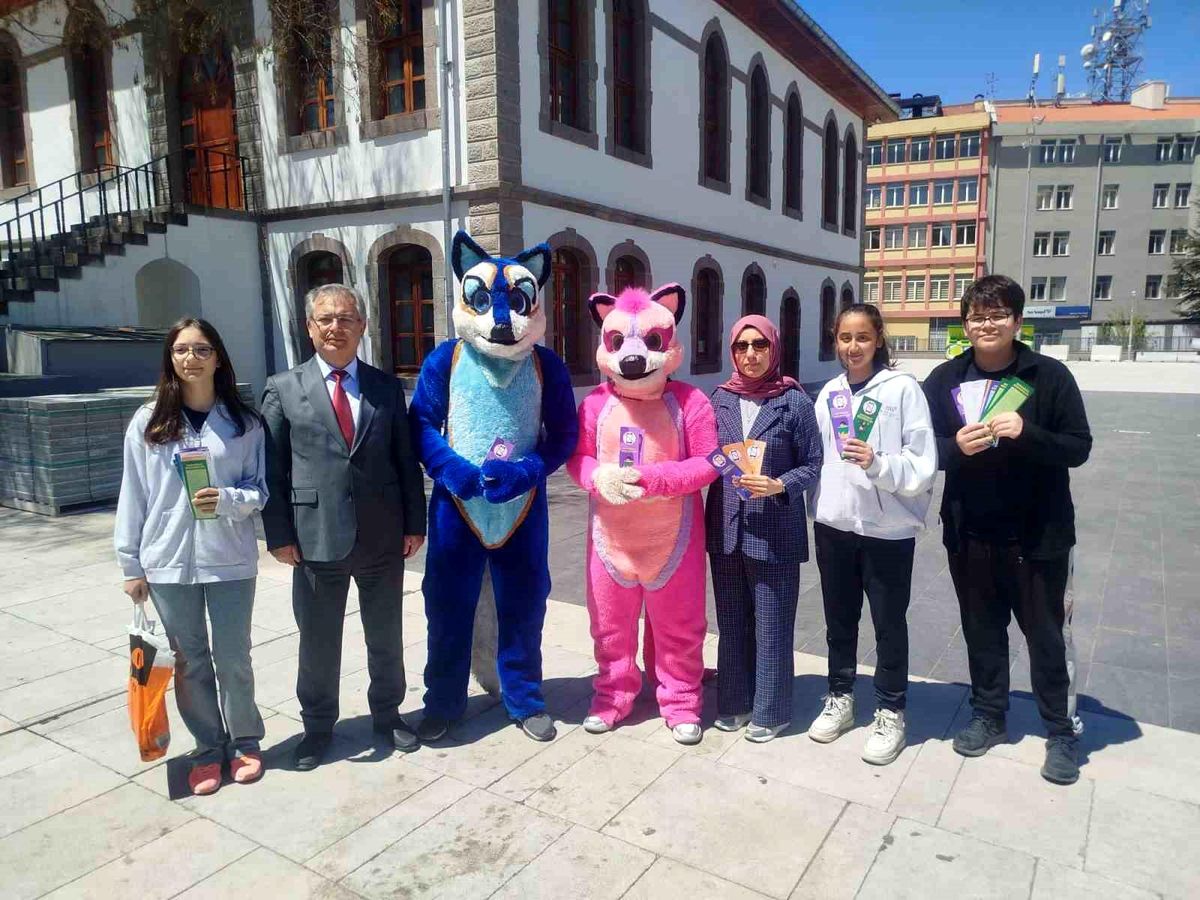 Afyonkarahisar'da 'Ekranı Bırak, Hayata Bak" projesi hayata geçti