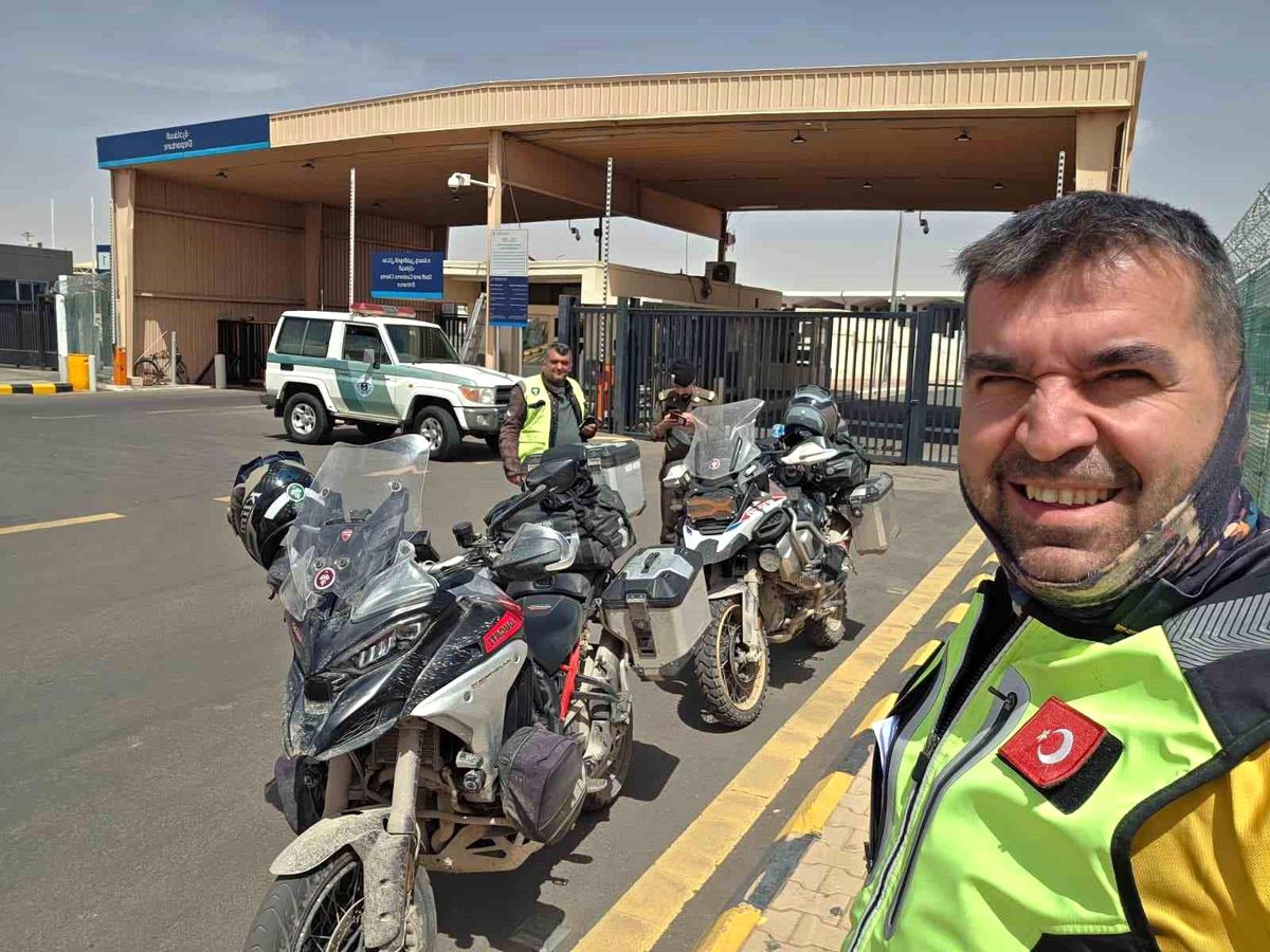 Alanya'dan kutsal topraklara motosikletle 7 bin kilometrelik yolculuk