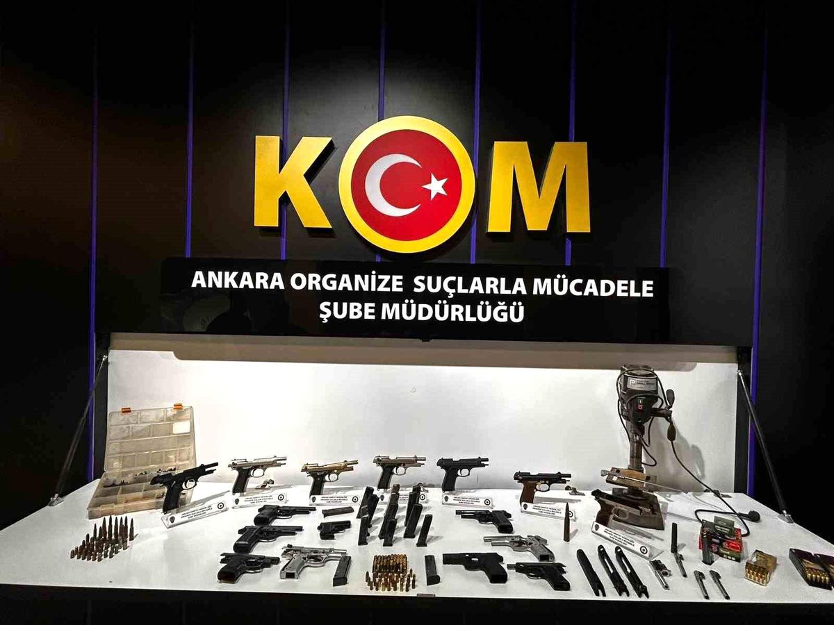 Ankara'da silah kaçaklığı operasyonunda gözaltına alınan 8 şüpheliden 4'ü tutuklandı