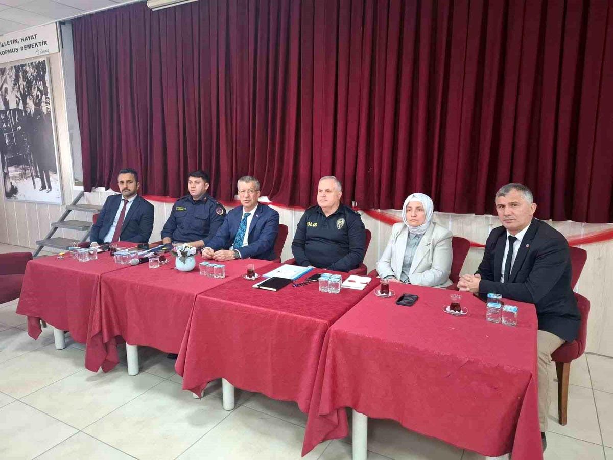 Babaeski'de okul güvenliği toplantısı gerçekleştirildi