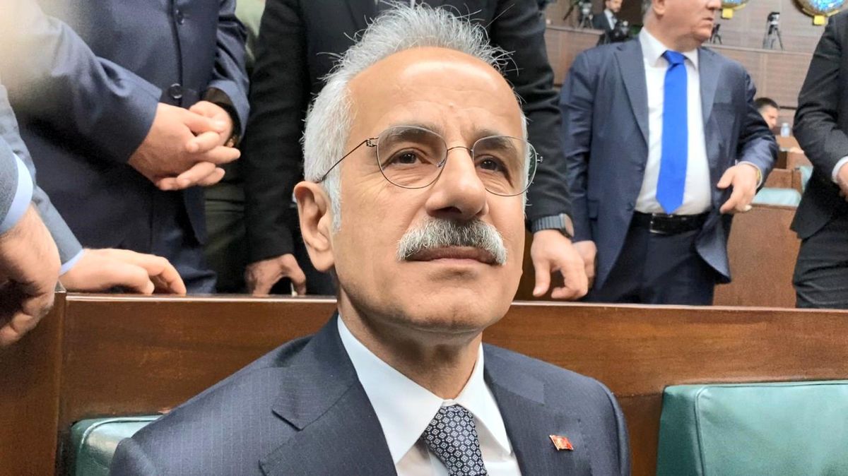 Bakan Uraloğlu: "(Düşen Libya uçağı) Kara kutunun incelemelerini bitirdik, suyu bulandırmaya çalışmanın bi...