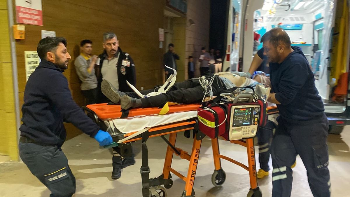 İnegöl'de kalp krizi geçiren sürücü, kaza sonrası kalbi durunca sağlık ekiplerince hayata döndürüldü