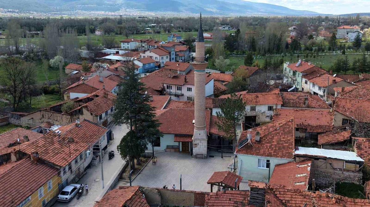 Caminin duvar boşluğundaki sır yüzyıllar sonra ortaya çıktı