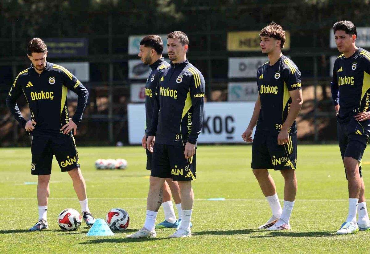 Fenerbahçe, Başakşehir maçı hazırlıklarını sürdürdü