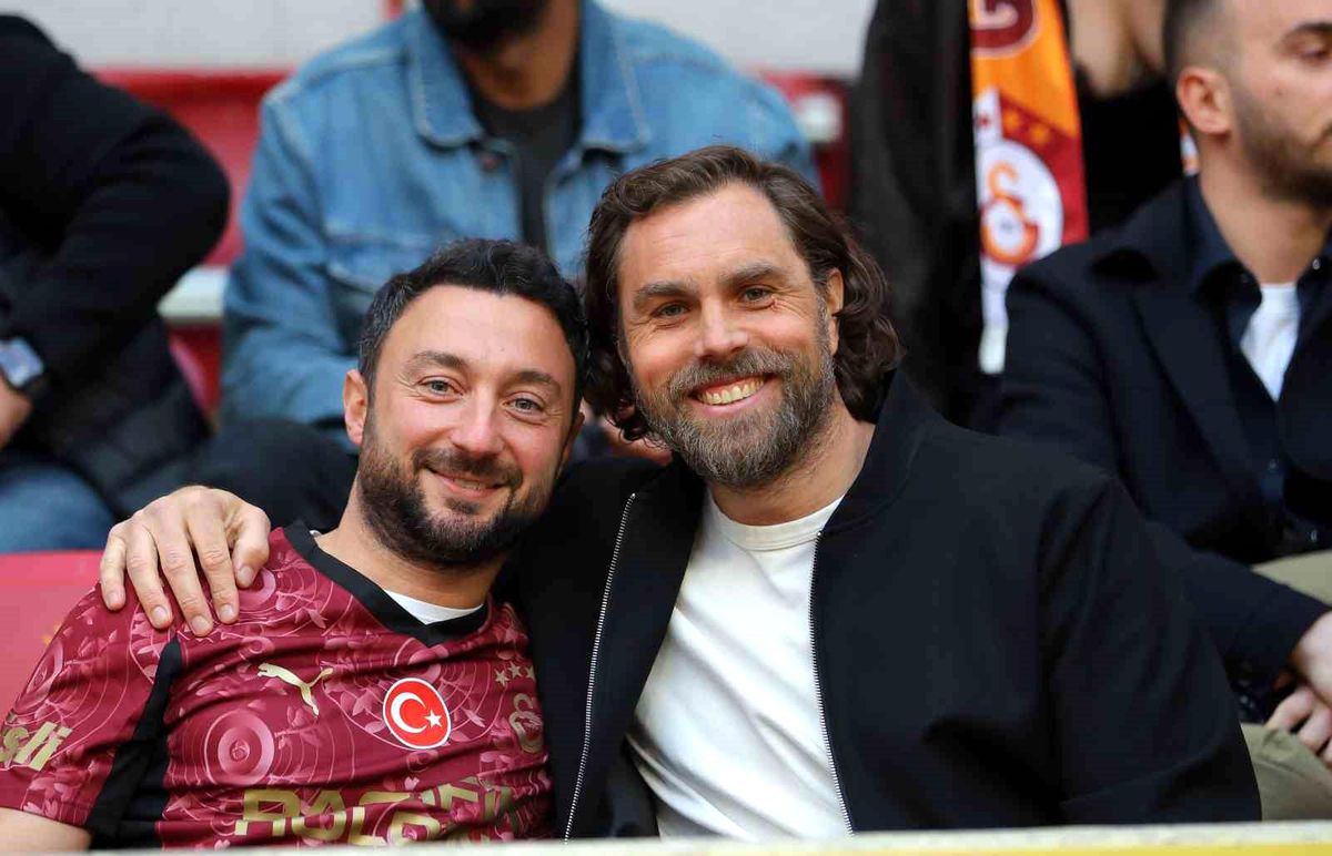 Galatasaray'dan stadyumda taraftara açık antrenman