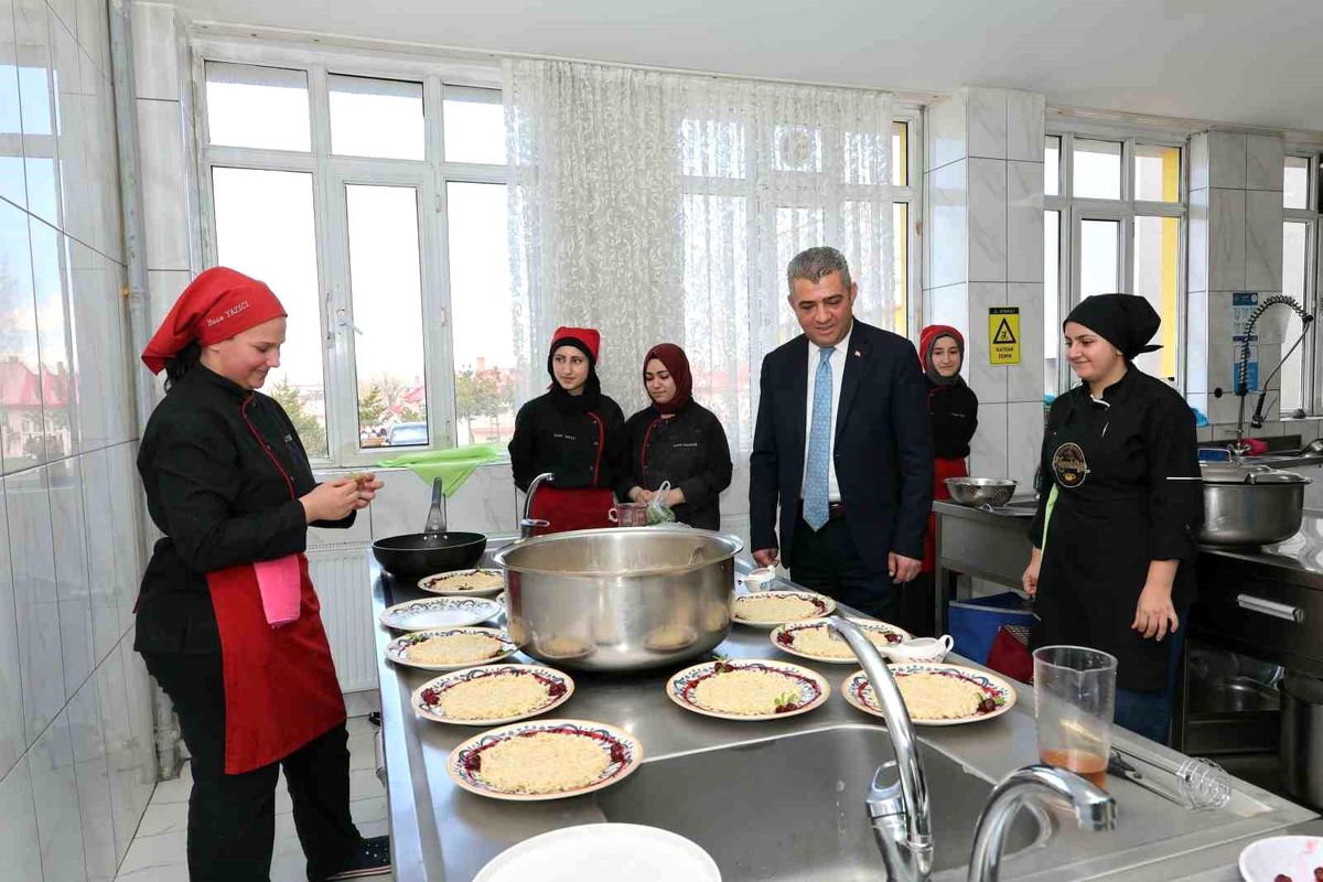 Geleceğin şeflerinden büyük başarı