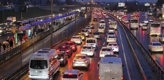İstanbul'da trafik var mı? SON DAKİKA! 29 Nisan Çarşamba hangi ilçelerde trafik var, hangi yollar kapalı?