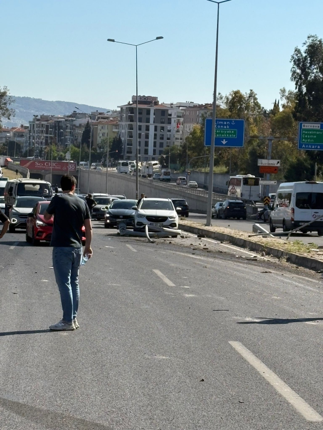 izmirde freni patlayan tir 6 a 19791278 7269 3 m