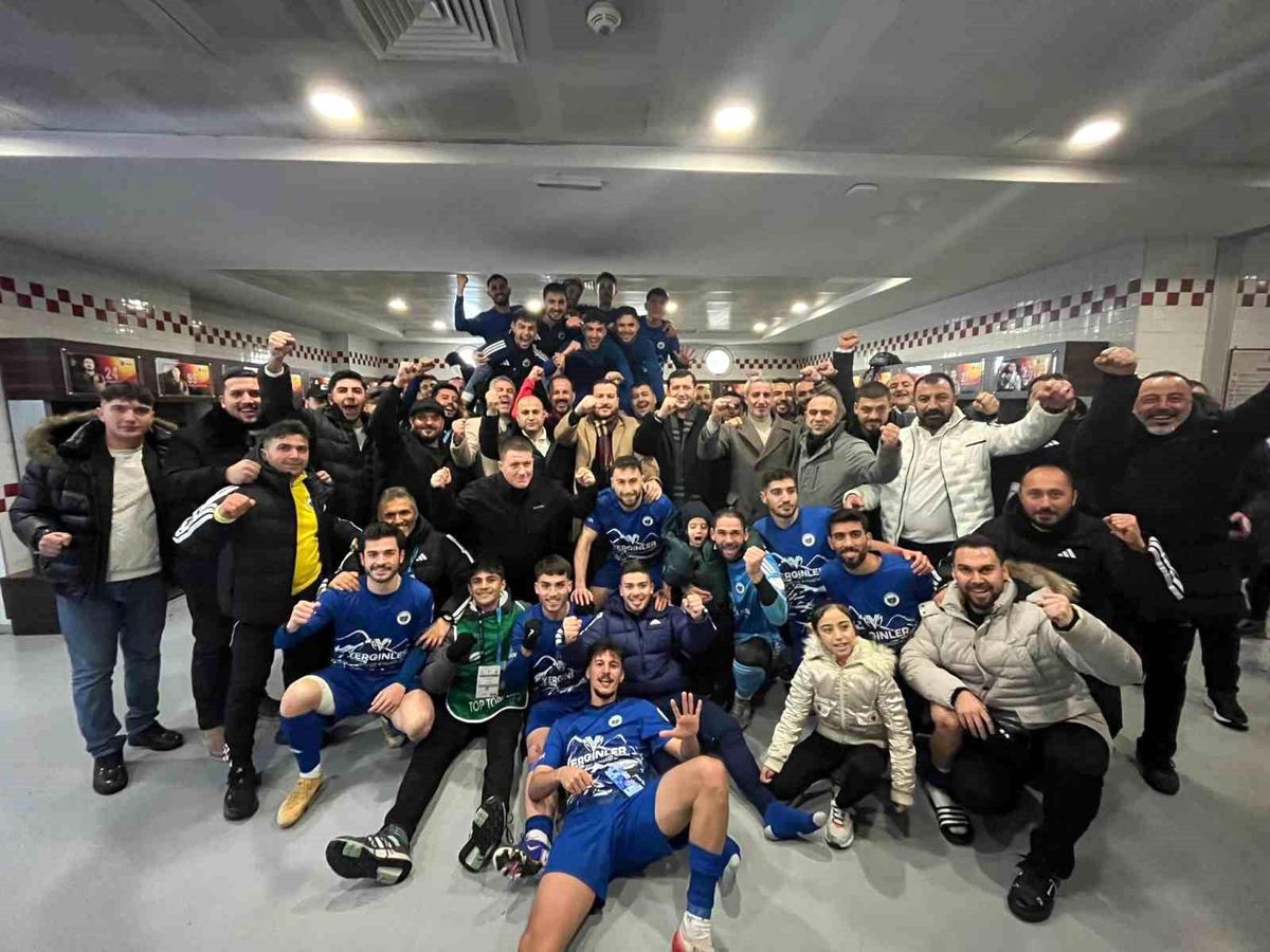 Erciyes 38 FK küllerinden doğdu, Play-Off'ta 2. tura yükseldi