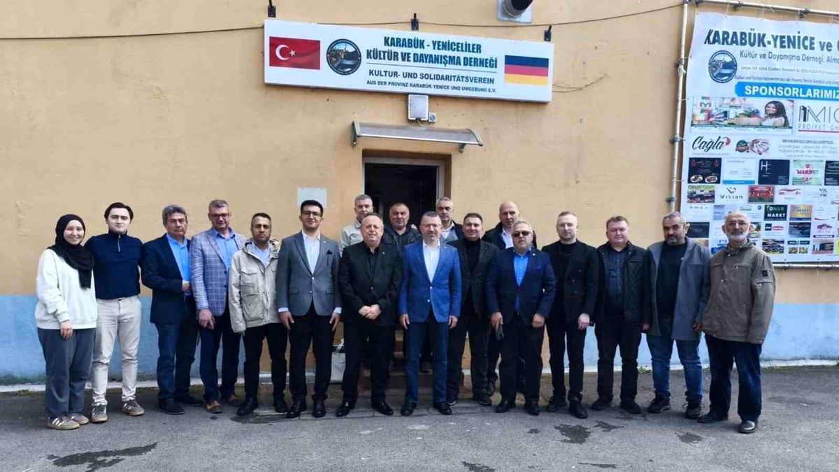 Rektör Kırışık Almanya'da Karabüklülerle bir araya geldi