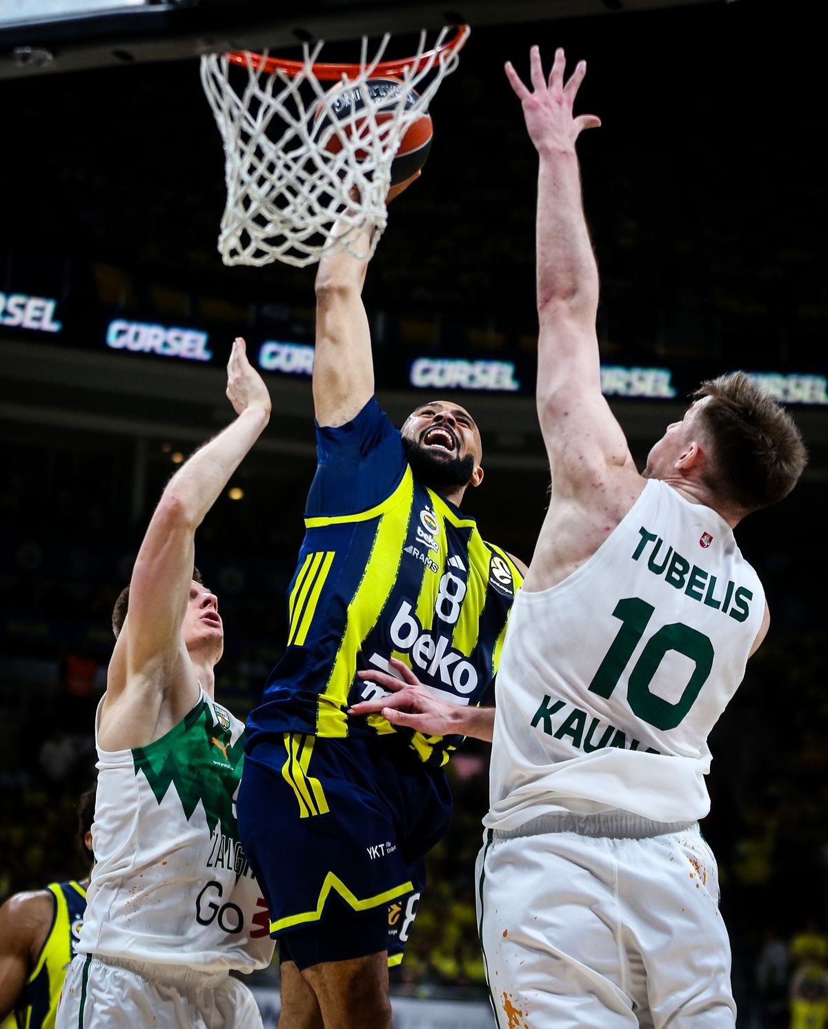 Fenerbahçe Beko'dan Zalgiris Kaunas'a galibiyet