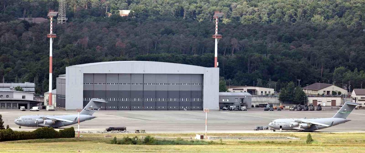 ABD'nin Almanya'nın 20 farklı bölgesinde yaklaşık 39 bin askeri bulunuyor