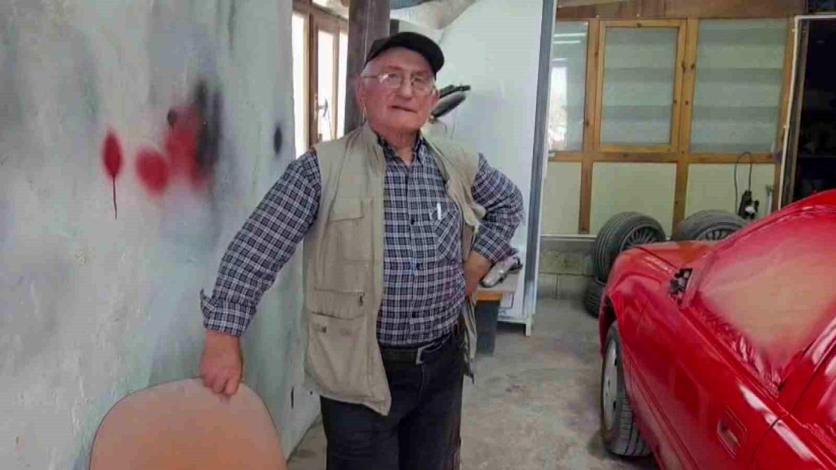 Ahırdan kaçan danalar oto tamirciyi bastı, görgü tanığı o anları anlattı: "Nazikçe geldiler, nazikçe gittiler"