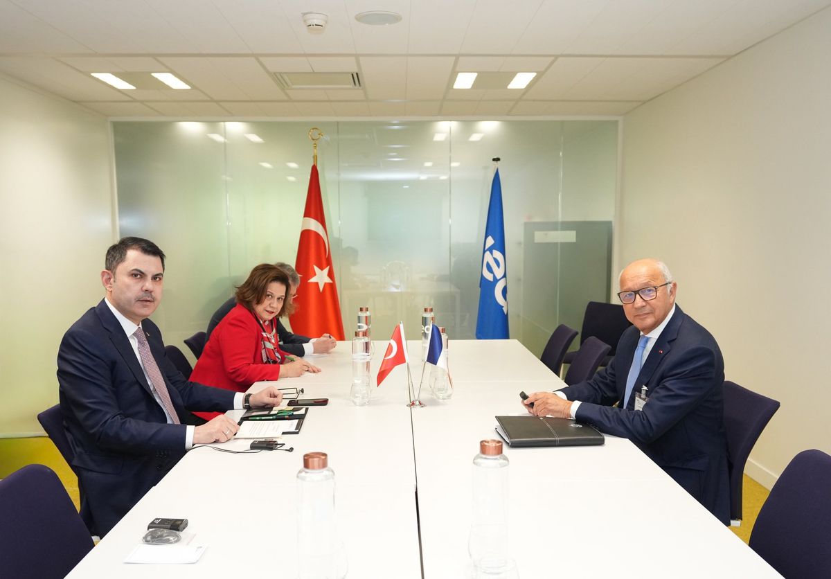 Bakan Kurum, Fransa'ya resmi ziyarette bulundu