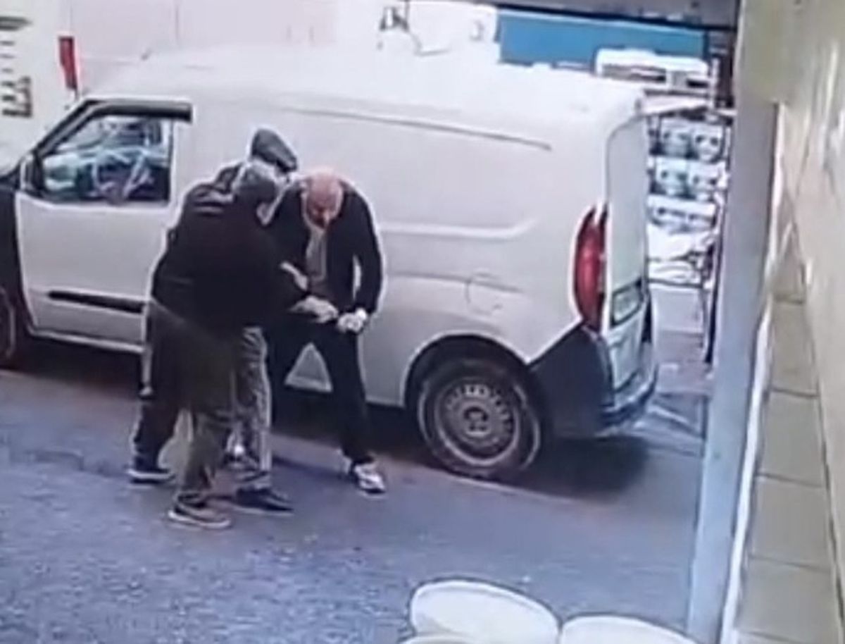 Bayrampaşa'da eski patronları yeni iş yerini bastı; iş görüşmesine gelen kişi silahla vuruldu