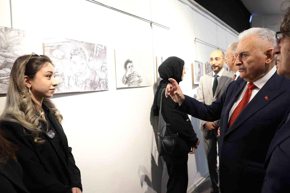 "Belleğin Çocukları" sergisi Erzincan'da açıldı