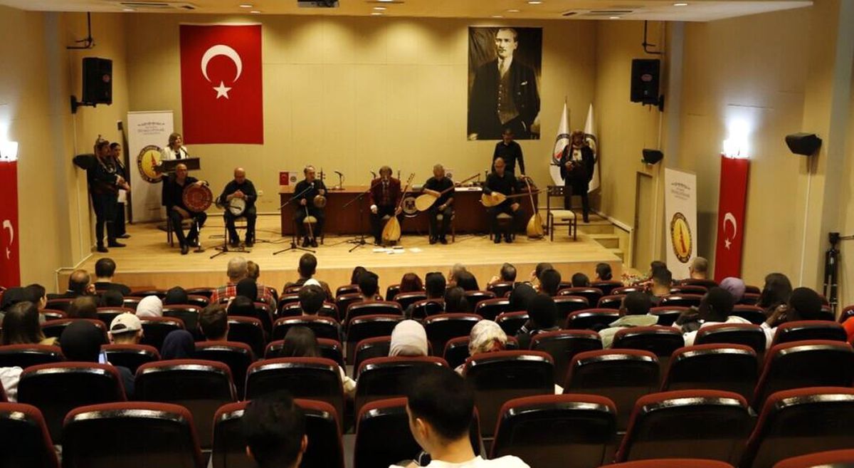 DPÜ'de Kütahya türküleri ve halk oyunları rüzgârı