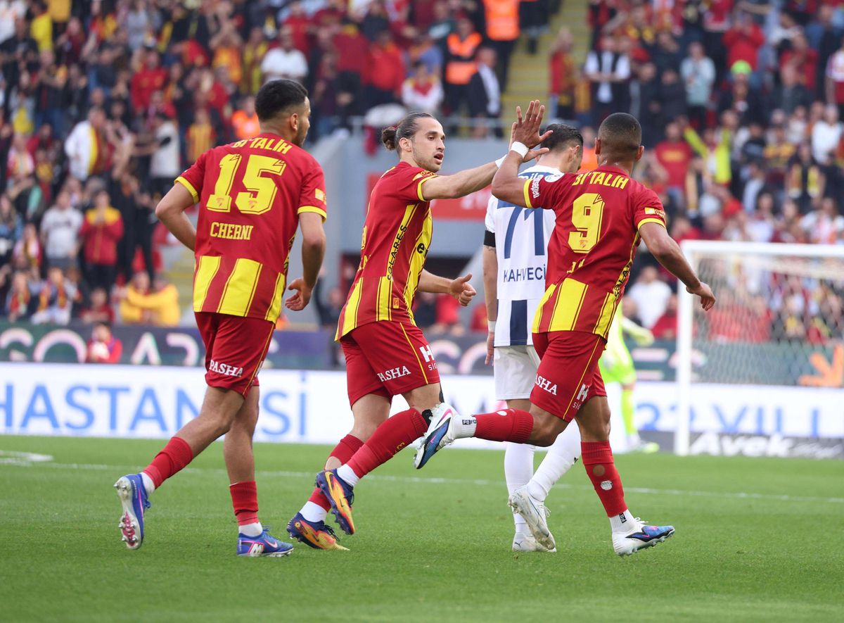 Göztepe deplasmanlarda puanları topladı