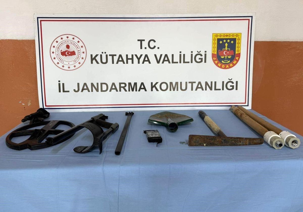 Kaçak kazı malzemeleri ele geçirildi, 2 şüpheli yakalandı