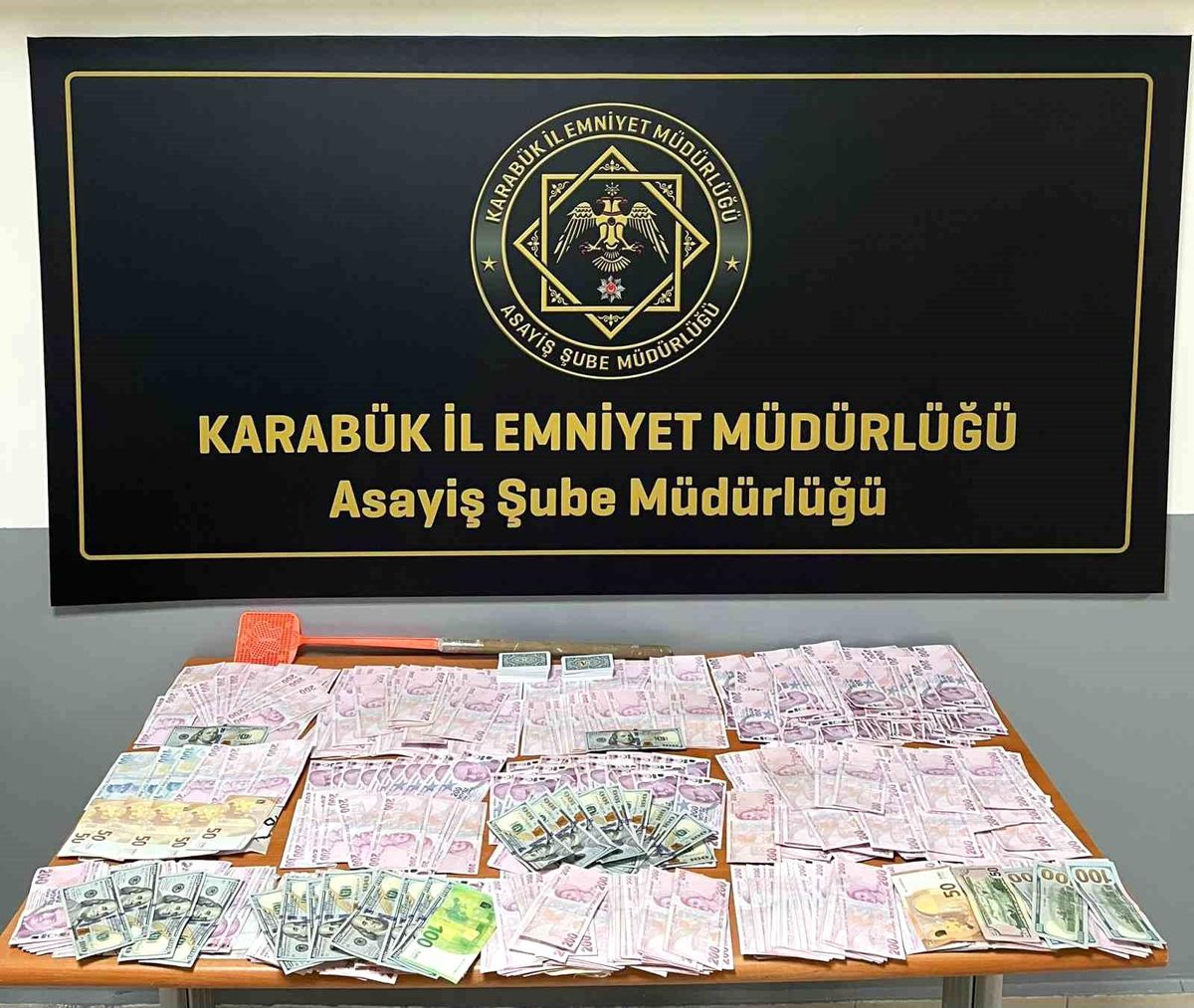 Karabük'te kumar operasyonu: 19 kişiye ceza, 2 kişiye adli işlem