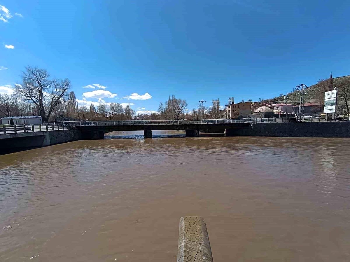 Kars'ta Bedesten Bölgesi'nde estetik tartışması