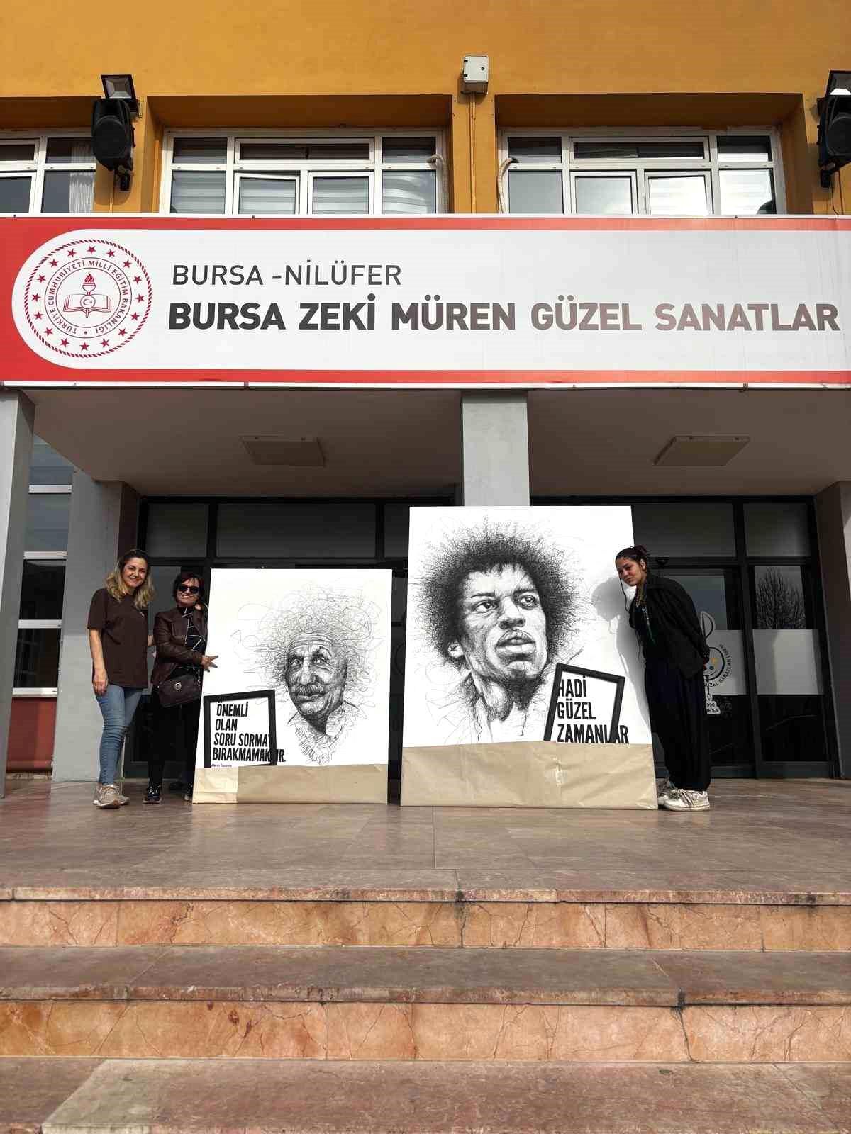 Lise öğrencileri mezun olmadan eserlerini sergileyecek