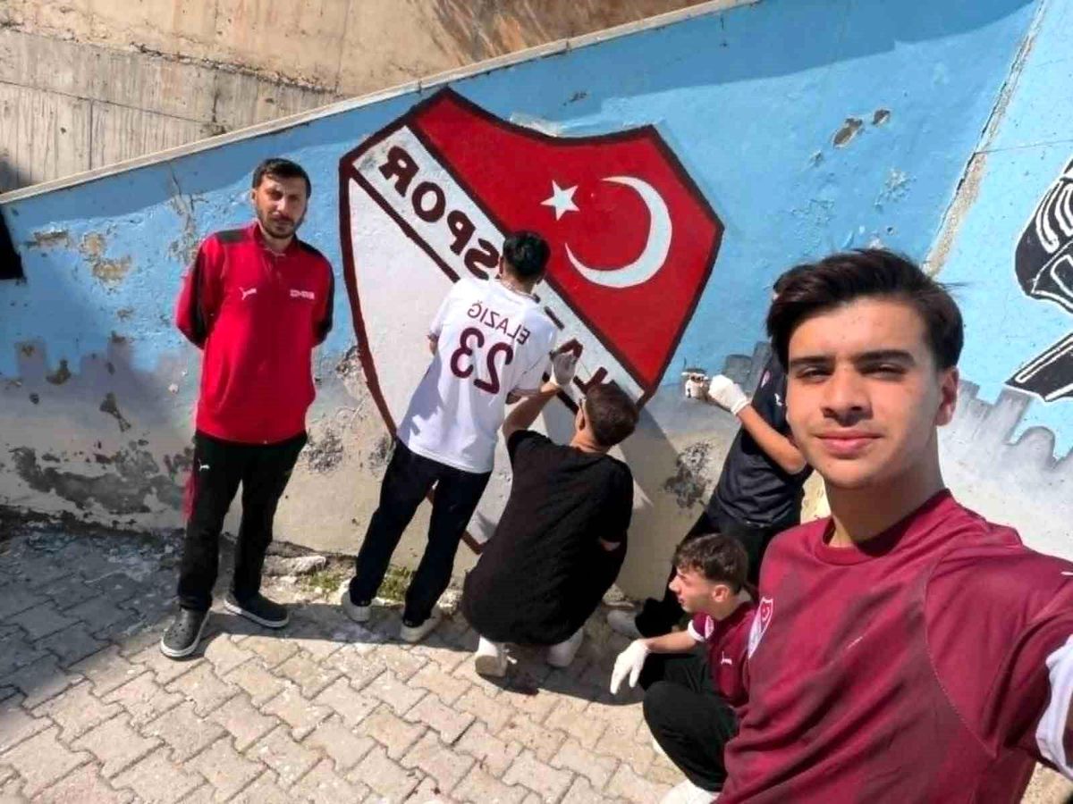 Lise öğrencilerinden Elazığspor'a destek