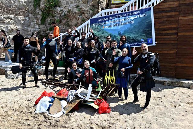 Mermerli Plajı'nda deniz dibi temizliği