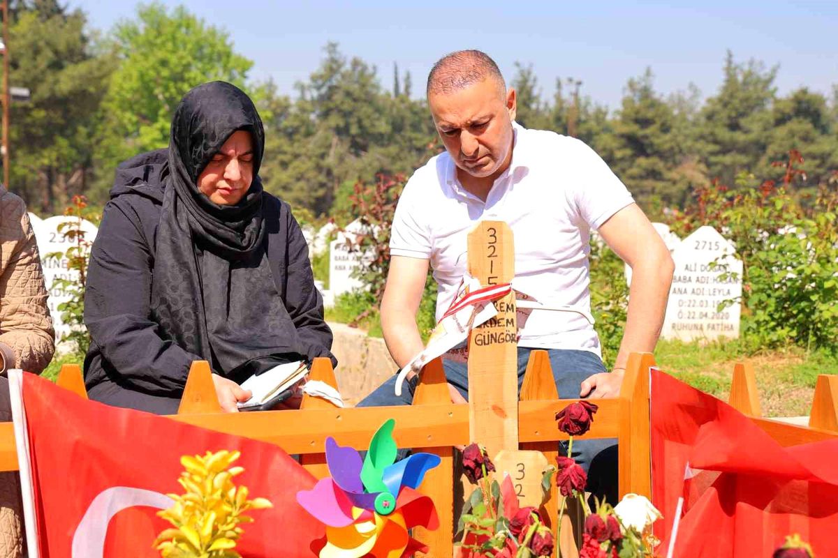 Okul saldırısında hayatını kaybeden Şuranur'un amcası: "O caninin mezarı bile belli değil"