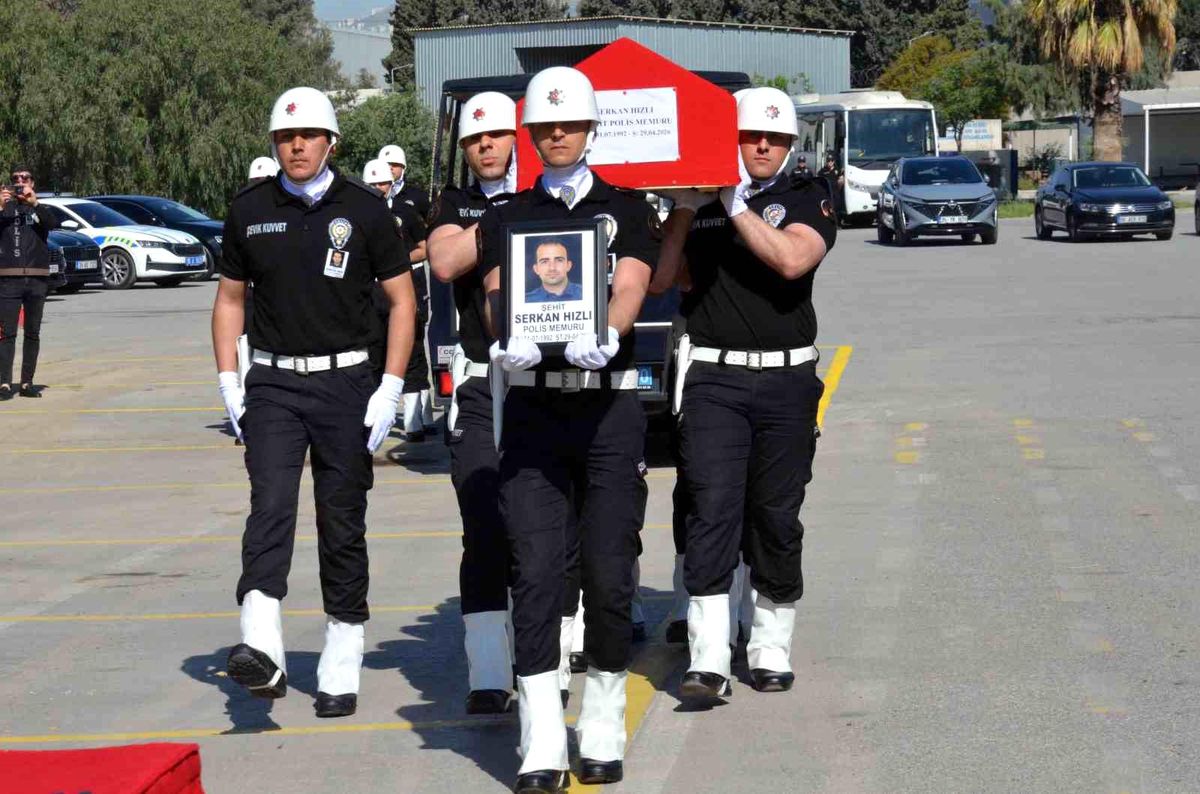 Şehit Polis Serkan Hızlı, İzmir'den dualarla uğurlandı