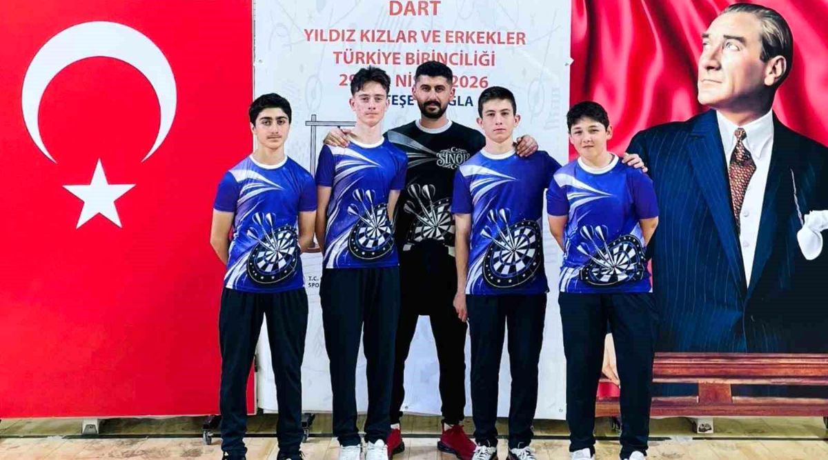 Sinop'un Gururu Ayaz Ortaokulu Dart Takımı Türkiye 5'incisi Oldu
