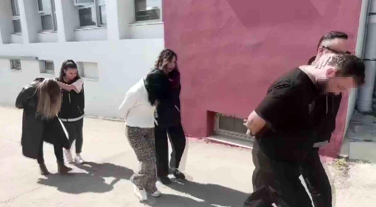 Adana'da 20 kilo esrar ele geçirildi